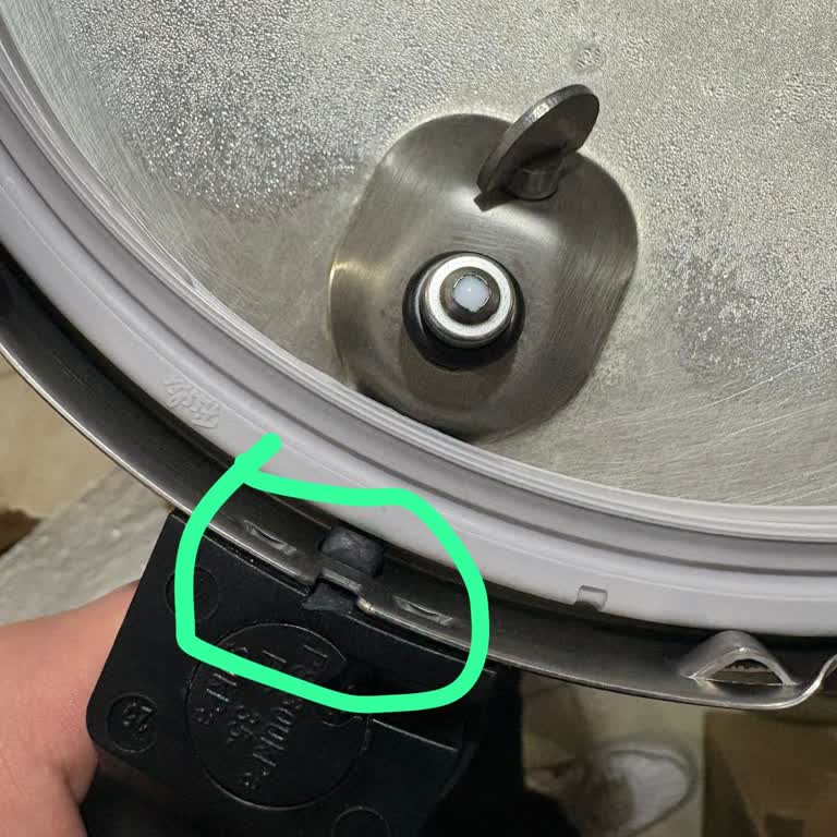 A101 Ve Fissler’dan Orijinal Olmayan Düdüklü Tencere Ve Sorumsuz Servis Süreci