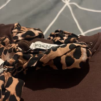 Kusurlu Sweatshirt İçin Ücretsiz İade Talebi: Kargo Ücreti Yüklenmemeli