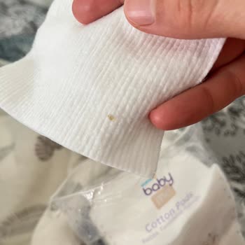 Bebek Göz Temizleme Pamuğunda Kıymık Ve Parçacık Sorunu