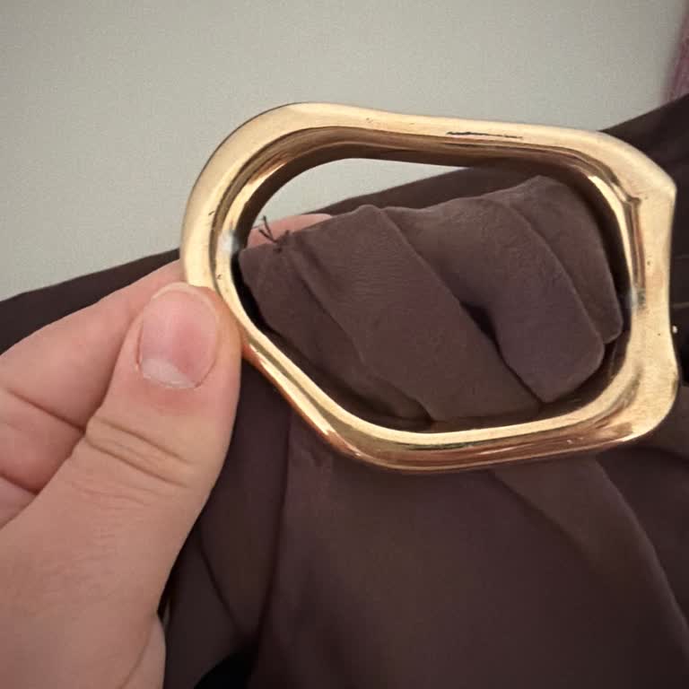 642SD2168C Numaralı Siparişte Eksik Ve Kusurlu Elbise Teslimatı İçin İade Ve Değişim Talebi