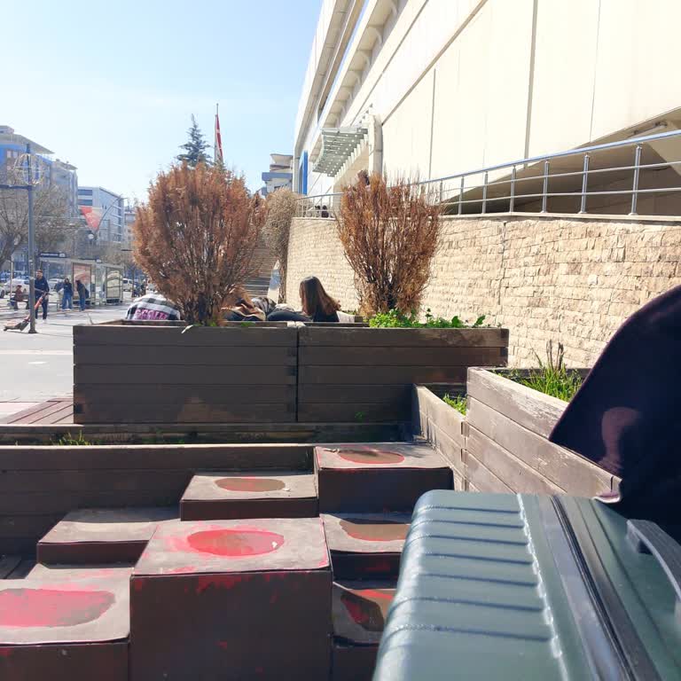 Batman Park AVM Açılış Saatine Uymadığı İçin Müşterileri Sürekli Bekletiyor