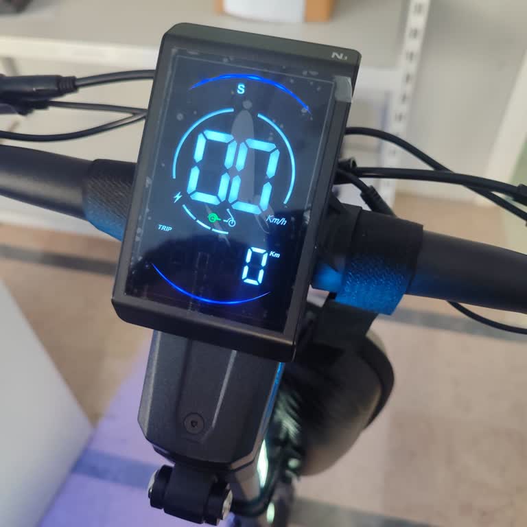 Sıfır Aldığım Elektrikli Scooter’da İlk Açılışta Lastik Patlaması Ve Fren Hidroliği Boş