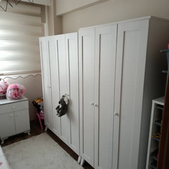 Eksik Parçalar Ve Hasarlı Gardırop Teslimatı