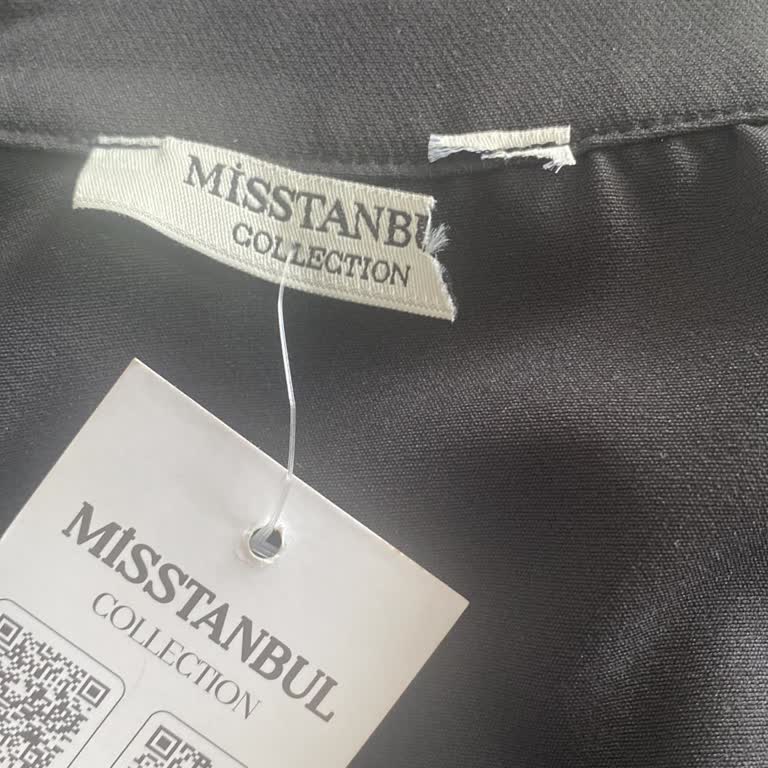 Yanlış Beden Ve Kesilmiş Etiketli Takımlar İçin Müşteri Hizmetlerinden Yanıt Gelmedi