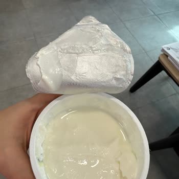 Sek Quark Sade Yoğurtta Küf Sorunu