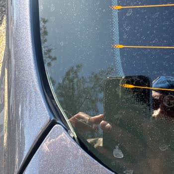 Sıfır Araç Cam Filmi İşleminde Derin Çizikler Ve Fitil Kesilmesi