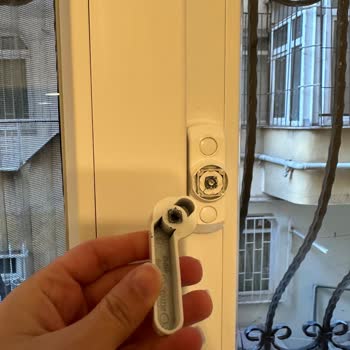 Kırılan Kapı Kilidi Ve Yetersiz Temizlik Nedeniyle İade Talebi