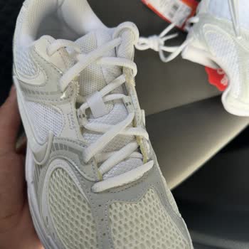 Renk Uyuşmazlığı Ve Kullanılmış Ürün Gönderimi Sonrası İade Bekleniyor