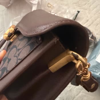 Kalitesiz Çanta Ve Hediye Ürün, İade Reddi Ve 700 TL Kargo Kesintisi