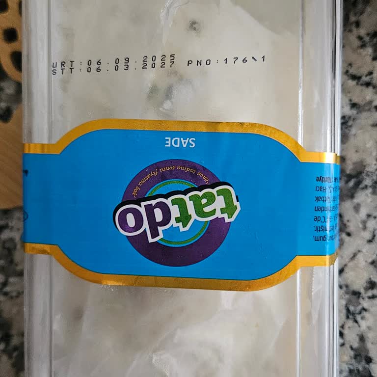 Tatbak Şubesinde Son Kullanma Tarihi Geçmemiş Bozuk Dondurma Satıldı