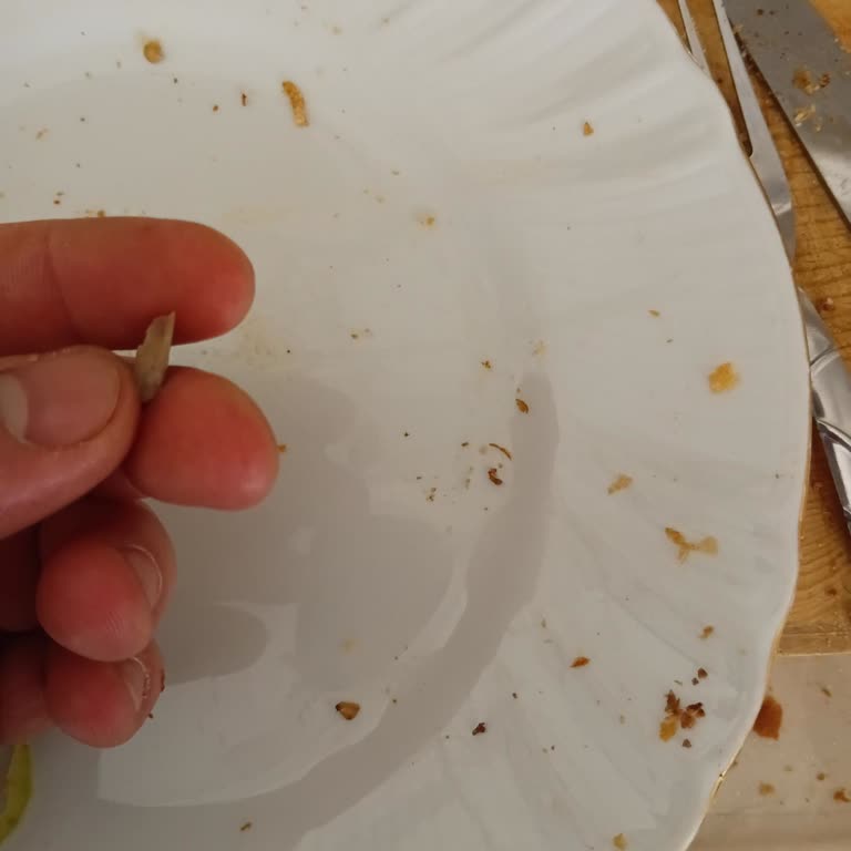 Beşler Kavurmasında Büyük Kemik Parçası Diş Kırılma Ve Çocuk Sağlığını Tehdit Ediyor