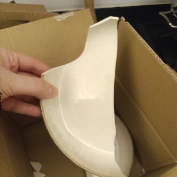 Kırık Tabakların Değişimi İçin N11 Müşteri Hizmetlerinden Çözüm Bekliyorum