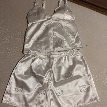 Yanıltıcı Görseller Düşük Kaliteli Pijama Ve Keyfi İade Reddi