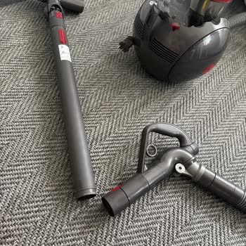 Dyson Süpürge Borusundaki Yapıştırma Sorunu Garanti Kapsamına Alınmadı