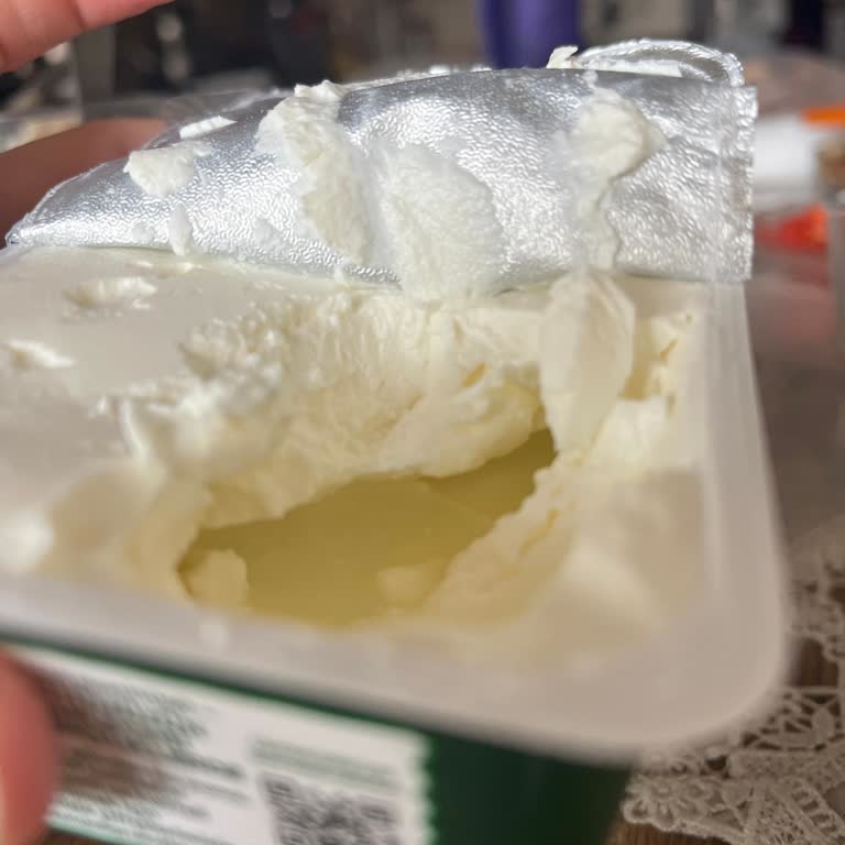 Pınar Labne Ürününün Alt Kısmının Boş Olması