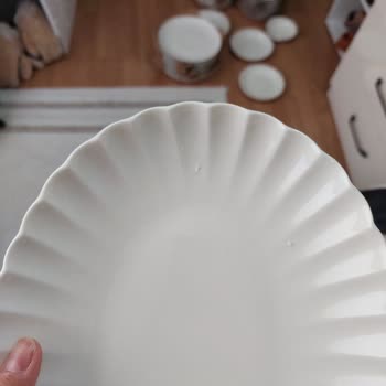 Kırık Ve Hatalı Yemek Takımı Parçalarının Acil Değişimi Talebi