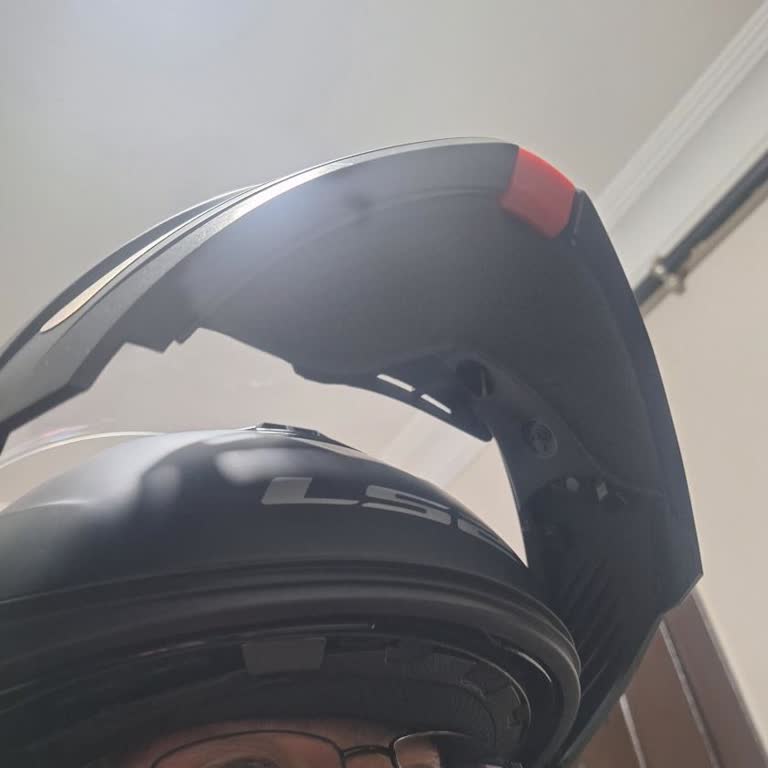 Kırık Pedli Kaskta Üretim Hatası Ve Mağaza İlgisizliği