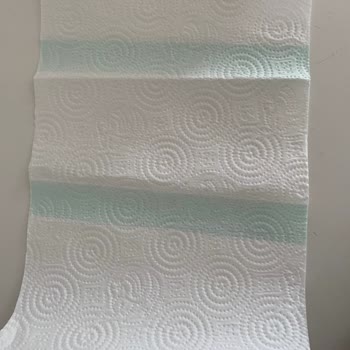 Selpak Rulo Havluda Üretim Hatası Ve Renkli Şeritler