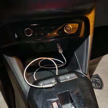 Opel Yetkili Servisinde Yanıltıcı Bilgilendirme Ve Temizlik Sorunu