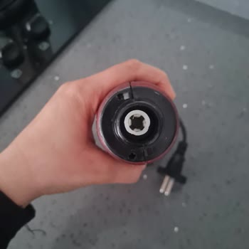 Dişli Erimen Ve Yanık Kokulu Blender İçin Acil Değişim Talebi