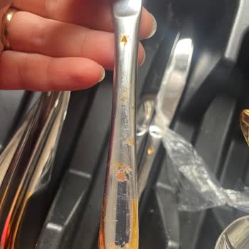 Paslanan Çatal Bıçak Takımının Eksiksiz Değişimi Talebi