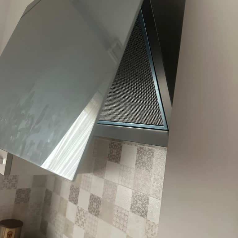 Pistonlu Davlumbaz Seçtik Piston Olmadan Teslim Edildi