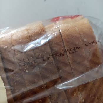 Tost Ekmeğinde Siyah Küf Benzeri Oluşum Ve Geri Ödeme İsteği