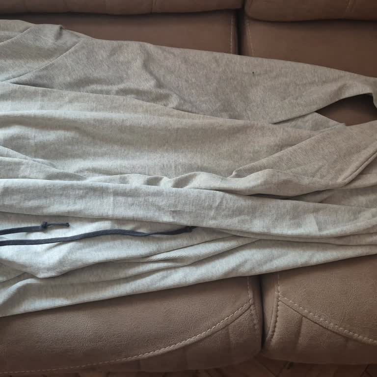 Monakogiyim.com Kalitesi Son Derece Düşük Ve Değersiz Ürünler Gönderilmiş Durumda