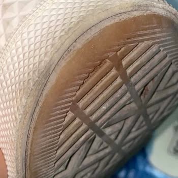 Converse Chuck 70 Plus, fallas de calidad y suela defectuosa