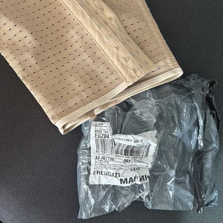 Ayrem Korse'de Yanlış Beden Ve İade Reddi