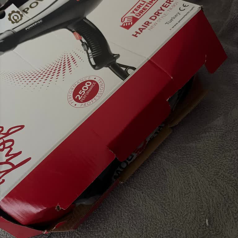 Kargo Tarafından Özensiz Paketleme Sonucu Saç Kurutma Makinesi Kutu Hasarı