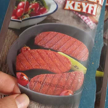 Geçmemiş Tarihli Sucukta Küf Ve Sağlık Riski