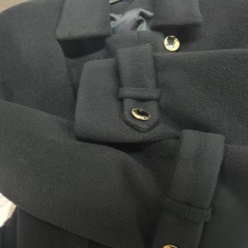 Kaşe Kabanı Tüyleniyor, Ücretine Değil, Değişim İstiyorum