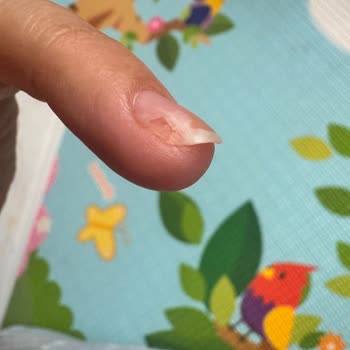 Marina Nail Studio Tırnaklarımın Şekli Bozuldu