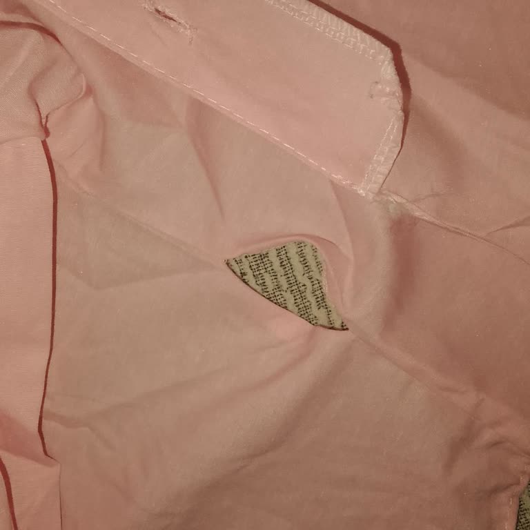 Yanlış Renk Ve Yırtık Gömlek İçin İade Şansı Kalmayan Müşteri Şikayeti