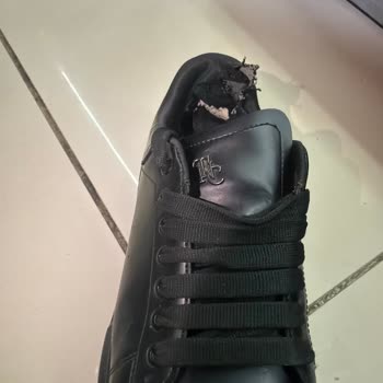 Kalıp Hatası Nedeniyle Ayakkabı Deforme Oldu, Firma Değişim Reddetti