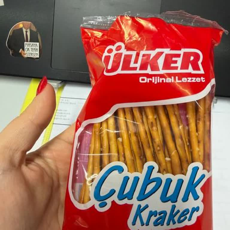 Ülker Çubuk Kraker Tazeliğini Yitirdi: Son Kullanma Tarihi Geçmemiş Olmasına Rağmen