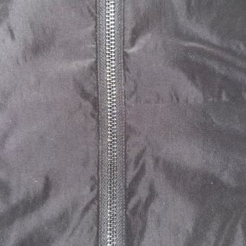 Kumaş Kusurlu Karl Lagerfeld Ürünü Ve İletişimsiz Gönderim