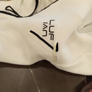 Kumaş Aşınması Ve Yanlış Değerlendirme Nedeniyle Kapüşonlu Sweat Hırka Ücret İadesi Talebi