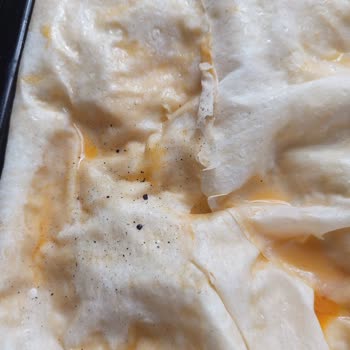 Ocaklı Fırının Tavanındaki Çürüme Ve Metal Parçaları Sağlık Riskine Yol Açıyor