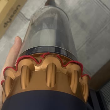 Motor Bölümündeki Sünger Dökülmesi Ve Emiş Gücü Düşüşü Garanti Kapsamında Çözülmedi