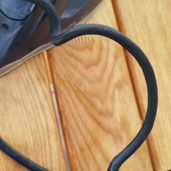Philips Azur Ütünün Kablodaki Üretim Hatası Ve Güvenlik Riski