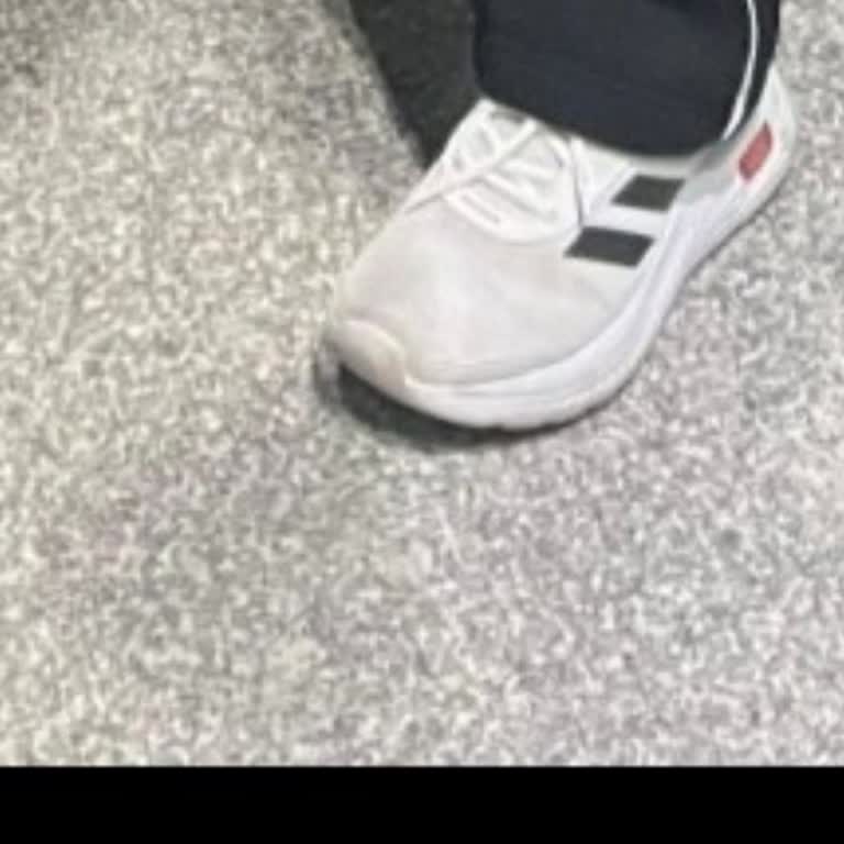 Adidas Ayakkabımda Kısa Sürede Deformasyon Ve Üretim Hatası