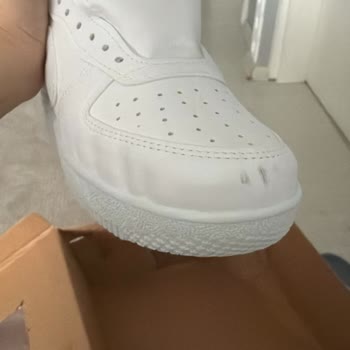 Yanlış Ürün Gönderimi Ve Kalitesiz Ayakkabı Nedeniyle Tam İade