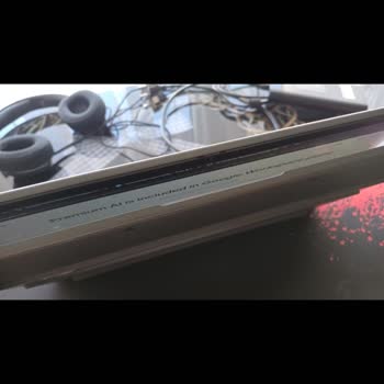 HP Victus Dizüstü Bilgisayarının Tekrarlayan Ekran Arızası Ve Değişim Talebi