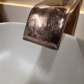 Vitra Armatür Ve Klozetlerde Hızlı Renk Atması Ve Vidaların Oksitlenmesi Sorunu