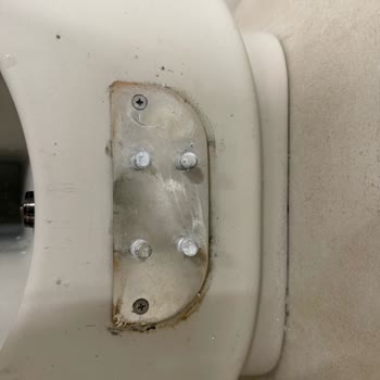 Vitra Armatür Ve Klozetlerde Hızlı Renk Atması Ve Vidaların Oksitlenmesi Sorunu