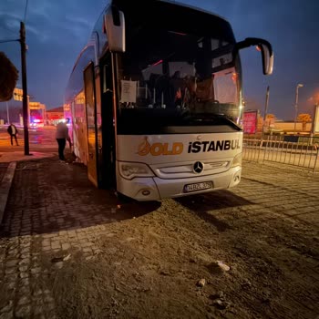 Gold İstanbul Otobüsünde Uzun Gecikme, Hijyen Ve Güvenlik Sorunları Yolcuları Mağdur Etti