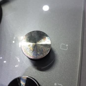 İlk Kullanımda Düğmelerde Oluşan Lekeler İçin Çözüm Talebi