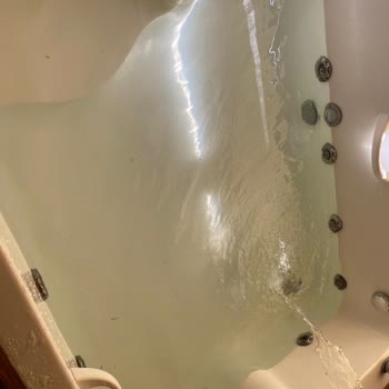 Hijyenik Olmayan Jakuzide Koku Ve Çözüm Eksikliği, Şüpheli IBAN Değişikliği